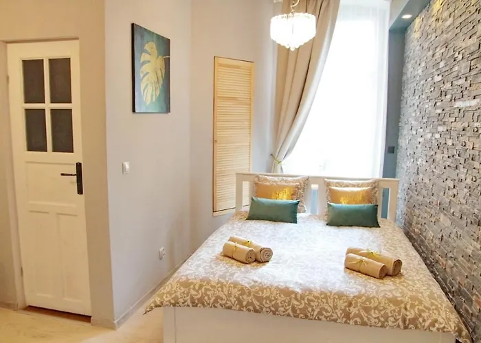 Проживання в сім'ї Grey *