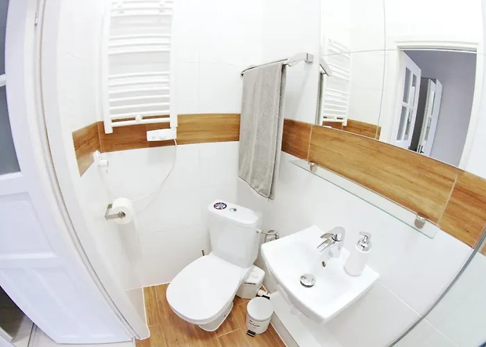 Grey Проживання в сім'ї