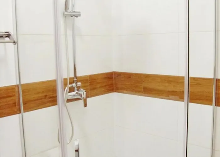 Grey فروتسواف